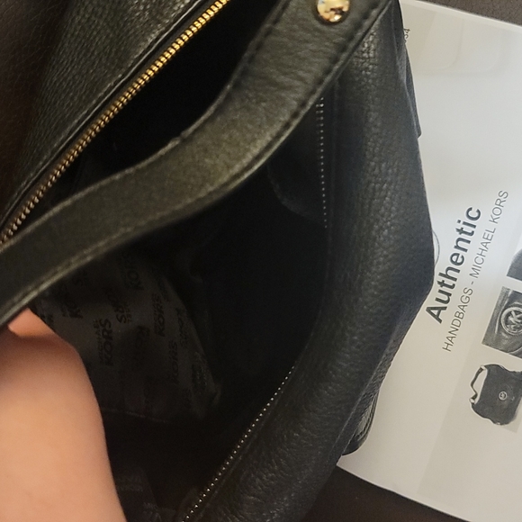 Excellent  large black Michael Kors handbag purse with COA  💯 authentic - Picture 5 of 9